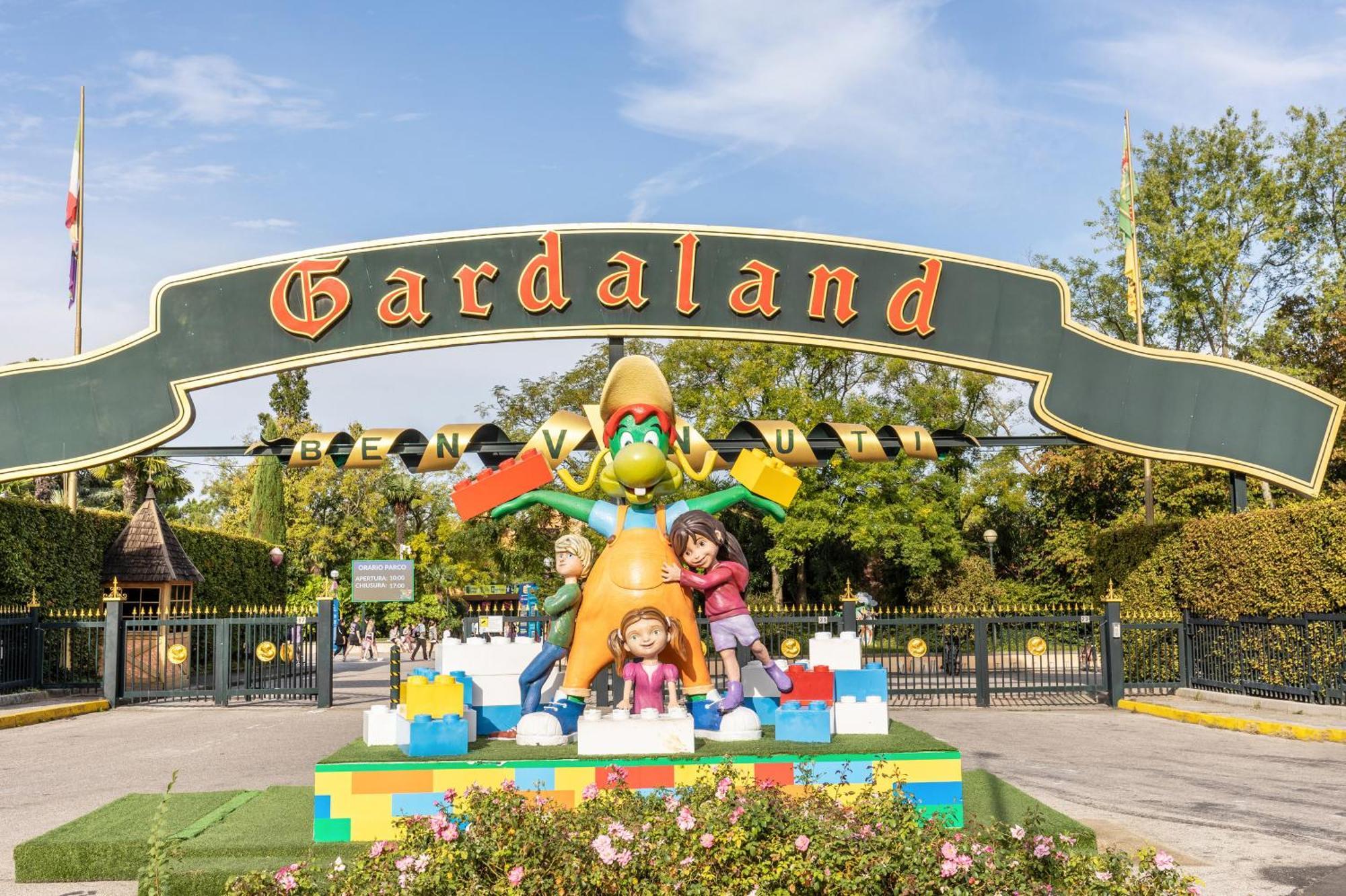 Residence La Corte Near Gardaland Castelnuovo del Garda Exterior foto