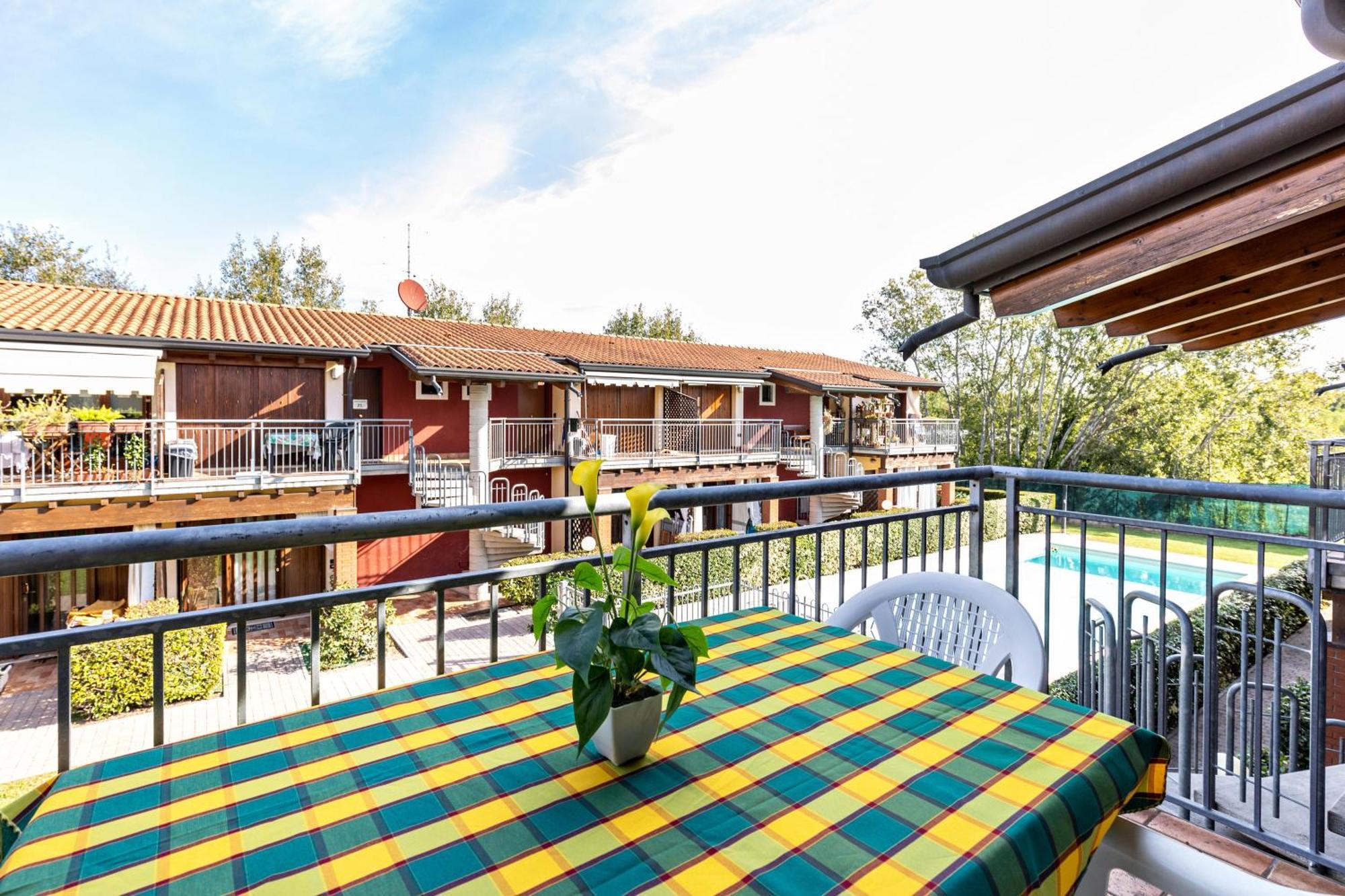 Residence La Corte Near Gardaland Castelnuovo del Garda Exterior foto